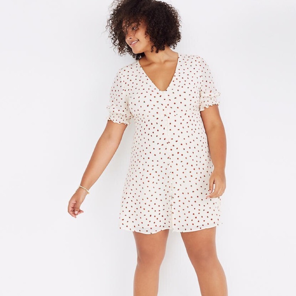 NWT Silk Clover Button-Front Dress Strawberries